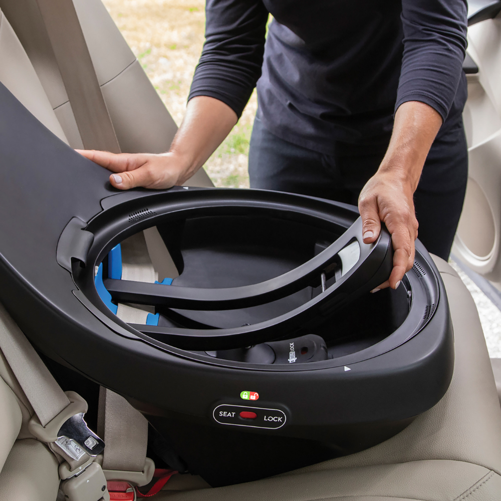Evenflo Revolve360 Slim 2-in-1 Convertible Car Seat (Newborn to 30kg)